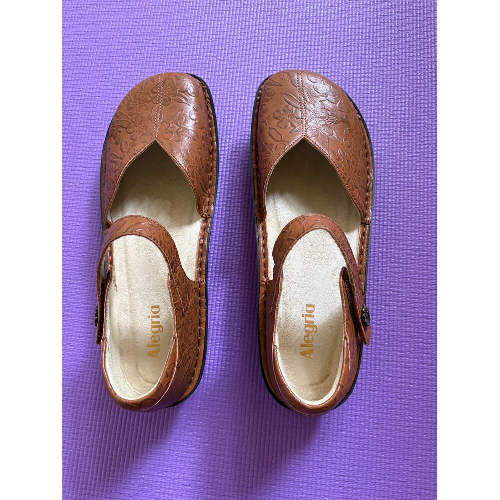 NWT Alegria Leather Adjustable Mary Janes Embroidered Size 11.5 Women Shoes